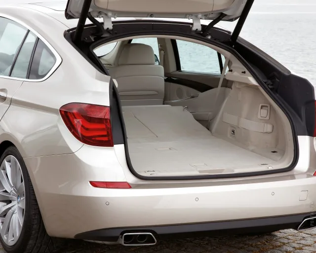 BMW 5 Series Gran Turismo хетчбек — 7