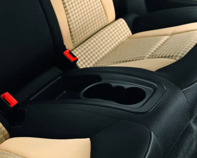 Audi A1 2011 (Ауди А1) хэтчбек — 21
