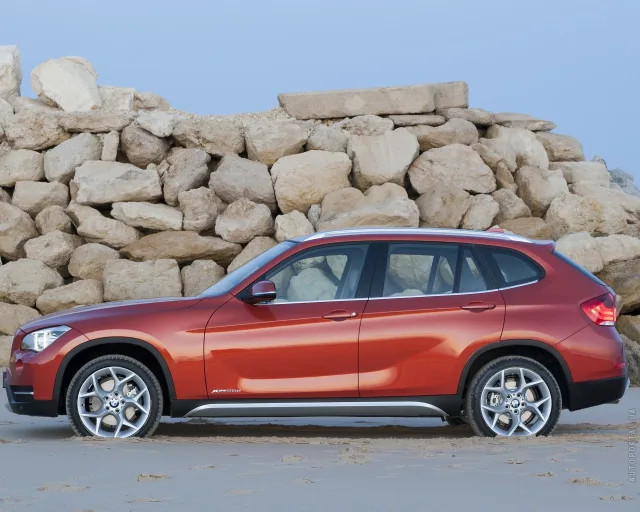 BMW X1 2012 кросовер — 23