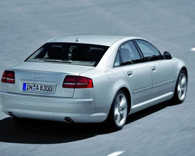 Audi A8 4,2 quattro — 13