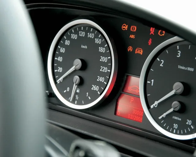 BMW 5 Series Touring E60 (БМВ 5 Серии Туринг) универсал — 6