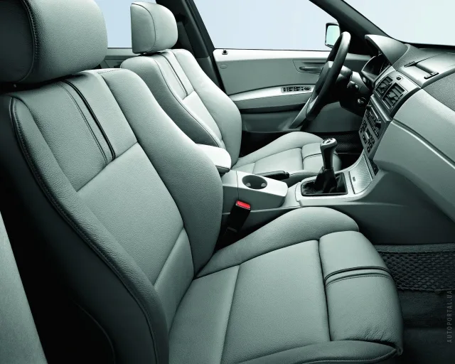 BMW X3 2004 кросовер — 7