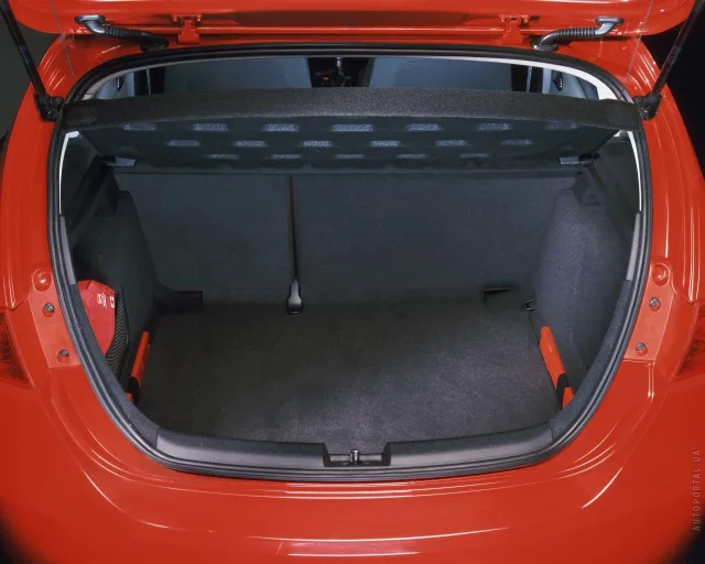 SEAT Leon 2005 hatchback — 6