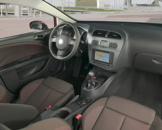 SEAT Leon 2005 hatchback — 7