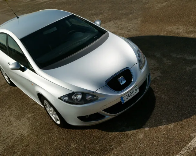 SEAT Leon 2005 hatchback — 23