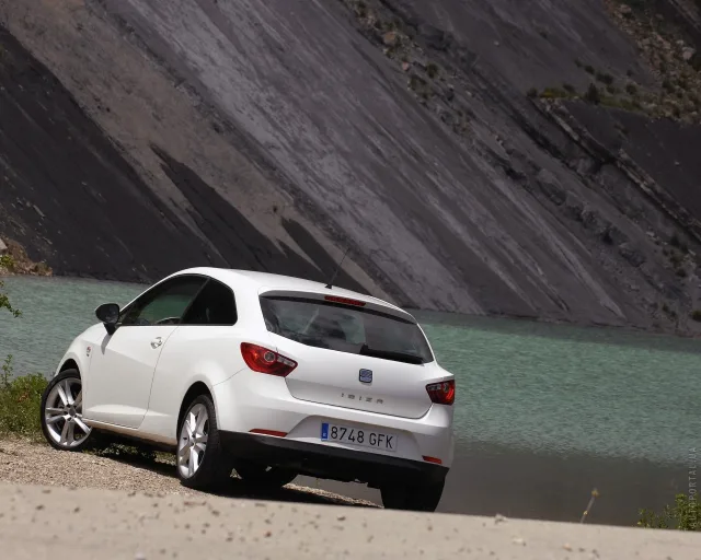 SEAT Ibiza SC 1.4 MT Reference — 24