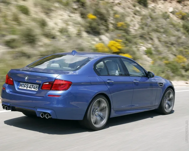 BMW M5 4.4T AT — 16