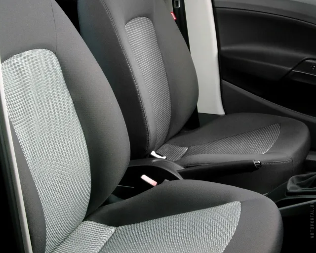 SEAT Ibiza 1.6 MT Reference — 12