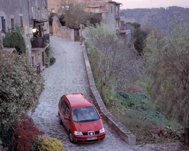 SEAT Alhambra 2000 minivan — 23