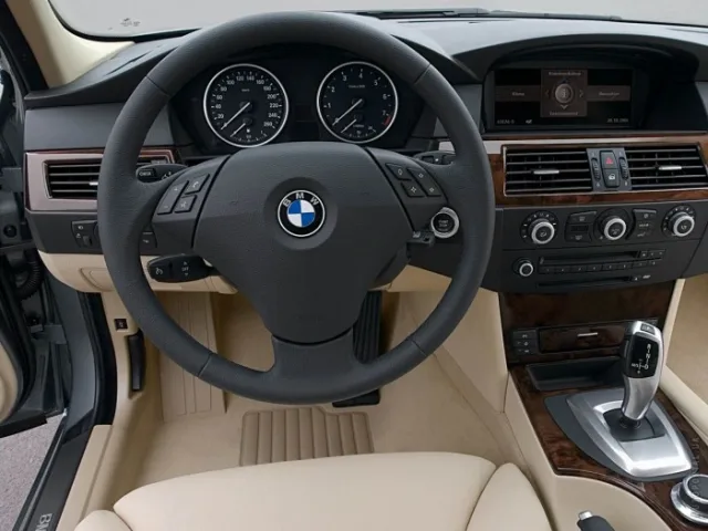 BMW 520d MT — 9