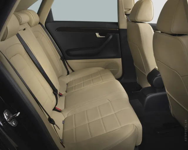 SEAT Exeo 1.6 MT Reference — 6