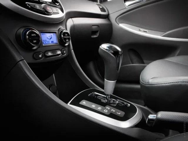 Hyundai Accent 1.6D MT Optima — 6