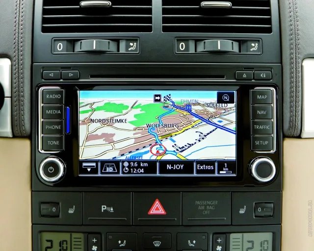 Volkswagen Touareg 2007 crossover — 11