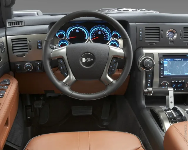 Hummer H2 позашляховик — 3