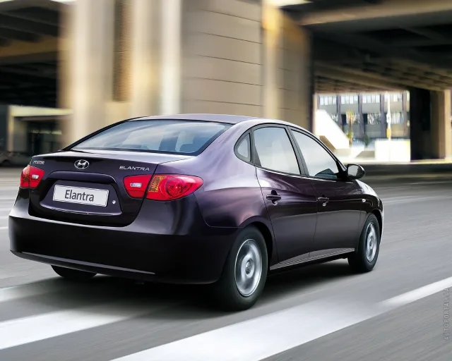 Hyundai Elantra HD седан — 19