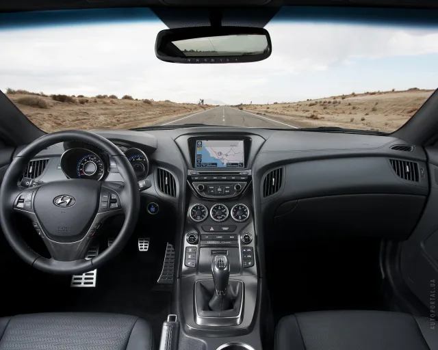 Hyundai Genesis Coupe 2012 купе — 11