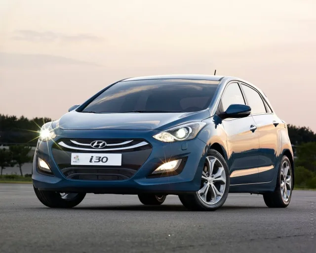 Hyundai i30 2012 (Хюндай, Хундай и30) хэтчбек — 14