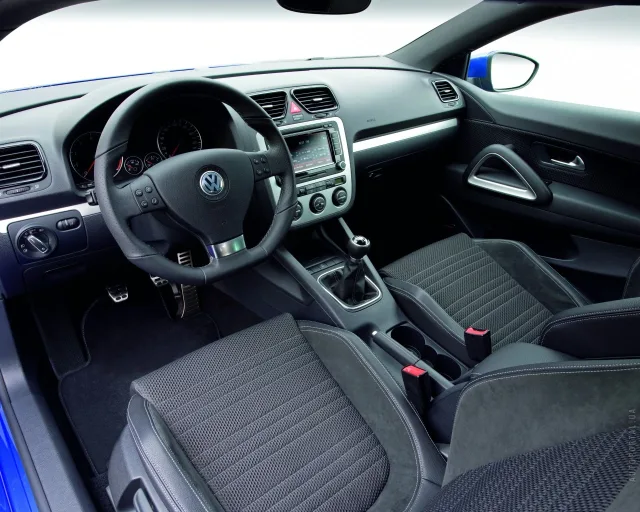 Volkswagen Scirocco 2008 хетчбек — 6
