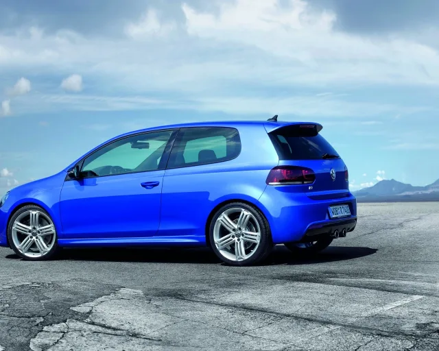 Volkswagen Golf R 2.0 MT — 13