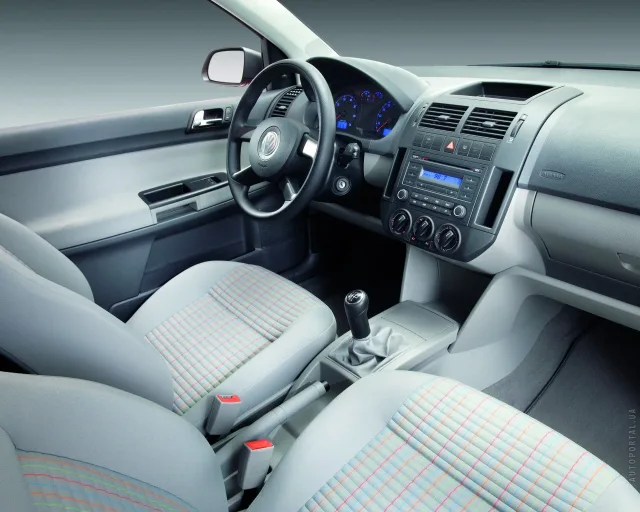 Volkswagen Polo 9N (Фольксваген Поло) 5-ти дверный хэтчбек — 2