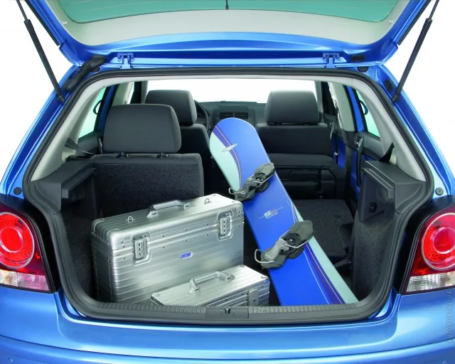 Volkswagen Polo 9N (Фольксваген Поло) 5-ти дверный хэтчбек — 10