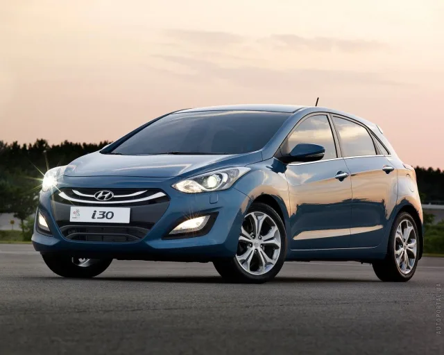 Hyundai i30 2012 (Хюндай, Хундай и30) хэтчбек — 15