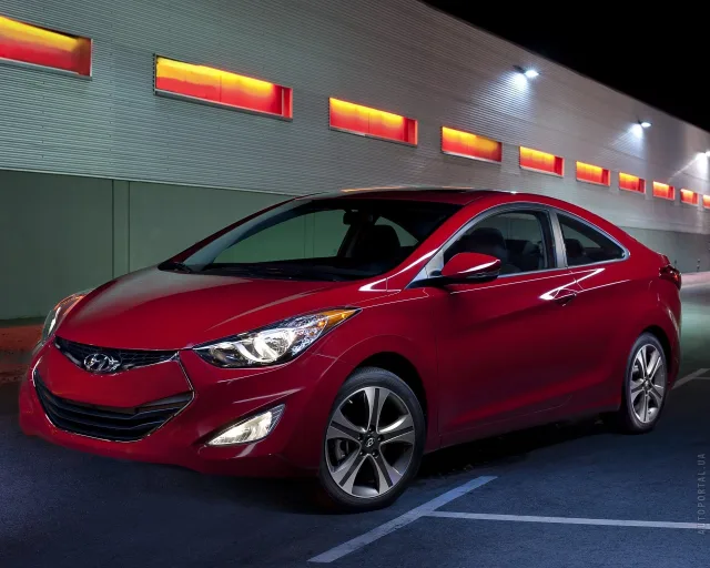 Hyundai Elantra Coupe coupe — 7
