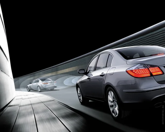 Hyundai Genesis 3.8 AT — 10