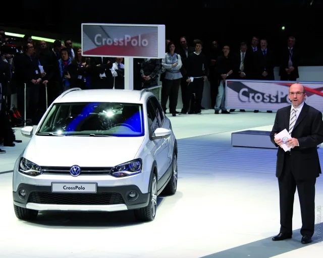 Volkswagen Cross Polo 2010 (Фольксваген Кросс Поло) хэтчбек — 18