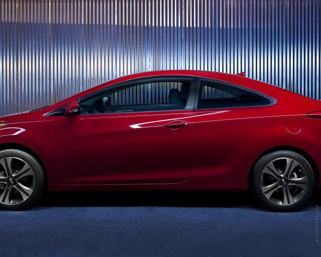 Hyundai Elantra Coupe coupe — 9