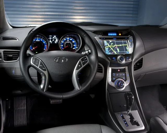 Hyundai Elantra MD седан — 5