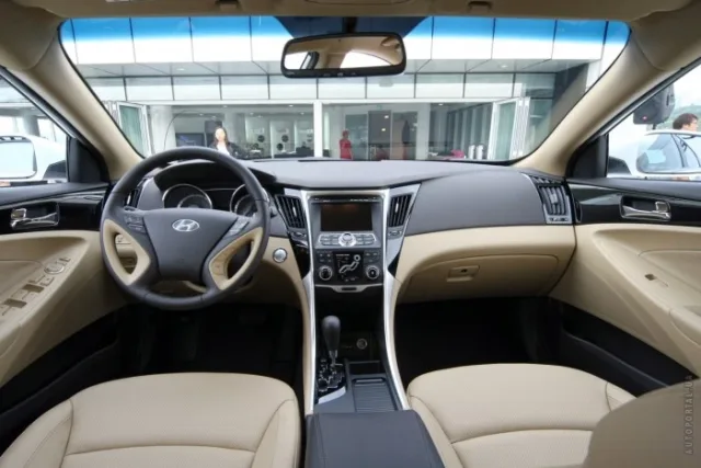 Hyundai Sonata 2.0 MT Express