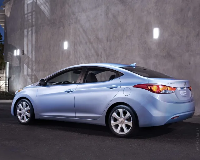 Hyundai Elantra MD седан — 14