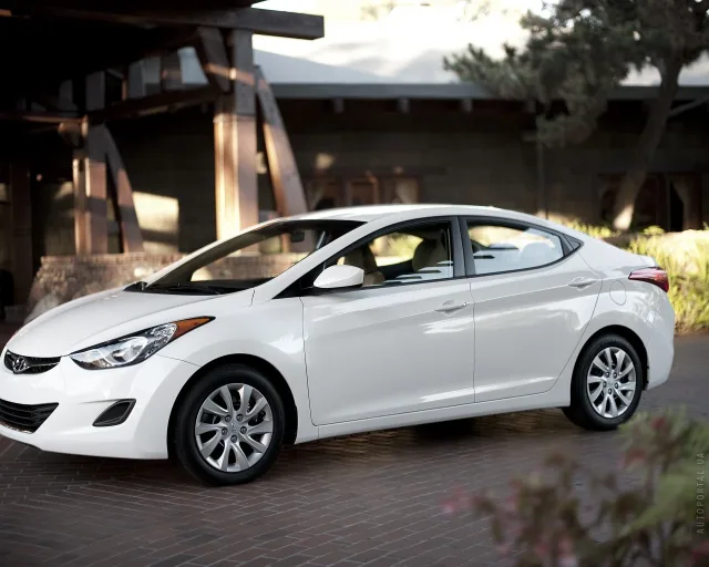 Hyundai Elantra MD седан — 15