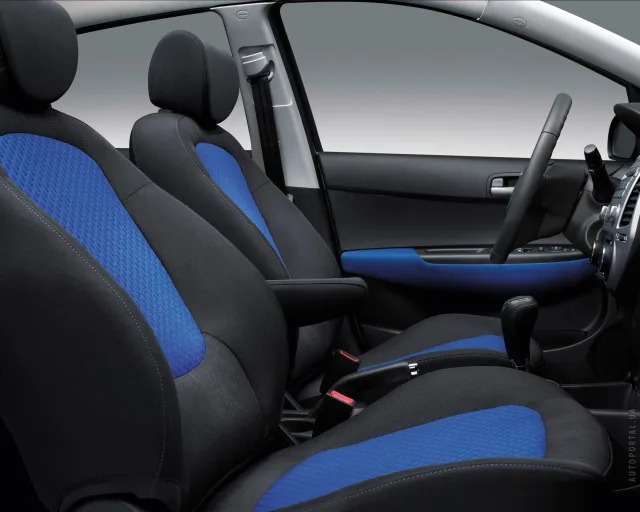 Hyundai i20 1.4 MT Comfort — 12