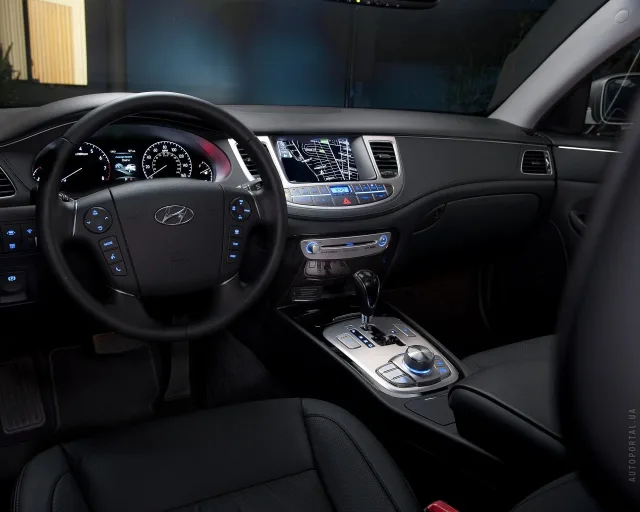 Hyundai Genesis 3.8 AT Premium — 7