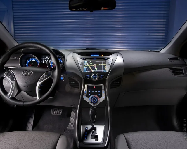 Hyundai Elantra MD седан — 4