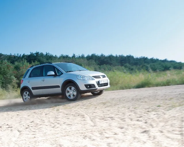 Suzuki SX4 1.6 AT — 11