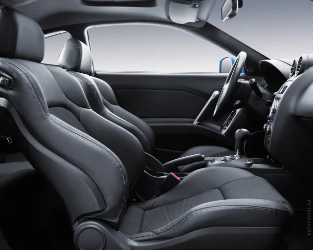 Hyundai Coupe 2.7 MT — 5