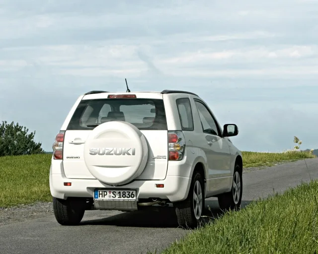 Suzuki Grand Vitara MC 2.4 AT — 7