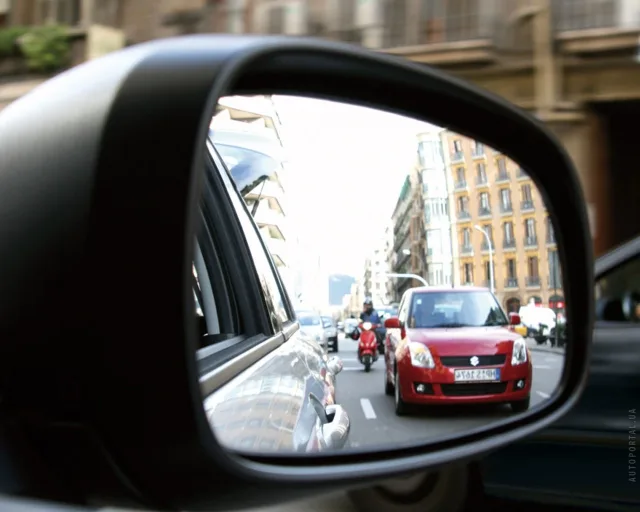 Suzuki Swift 2004 хетчбек — 9