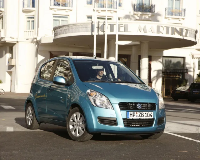 Suzuki Splash 1.2 MT GLS New — 11