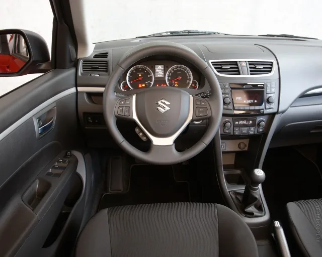 Suzuki Swift 1.2 MT GL — 6