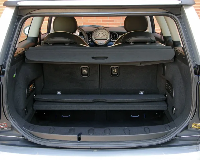 MINI One Clubman (Мини Ван Клабмен) универсал — 2