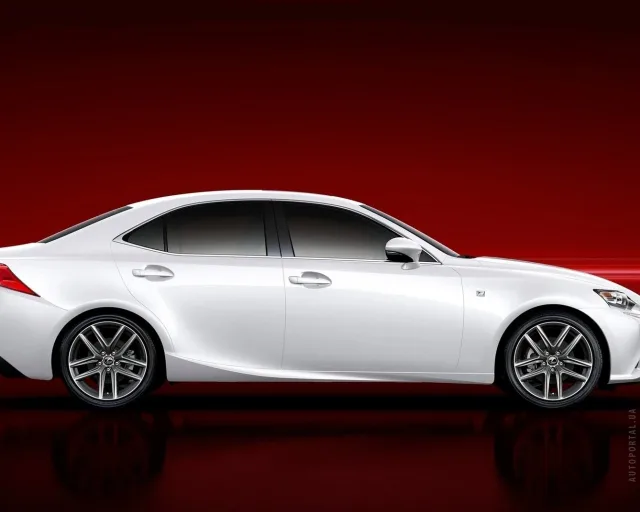 Lexus IS 2013 sedan — 7