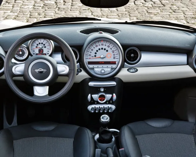 MINI Cooper 1.6 MT — 2