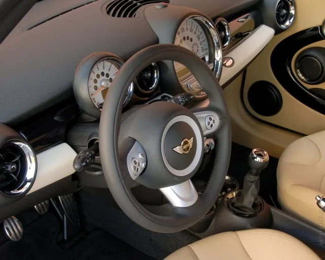 MINI One Clubman (Мини Ван Клабмен) универсал — 11