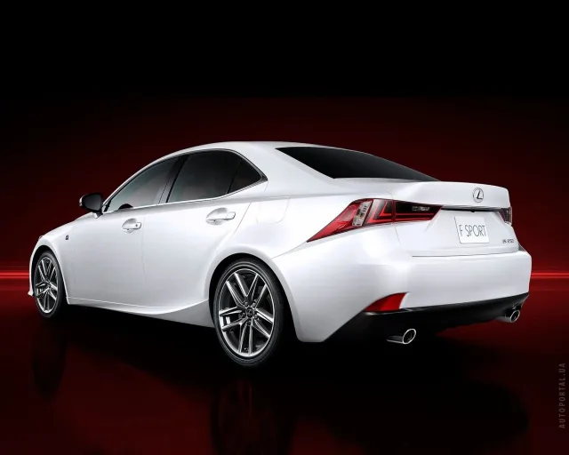 Lexus IS 2013 sedan — 9