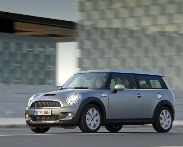 MINI One Clubman (Мини Ван Клабмен) универсал — 25
