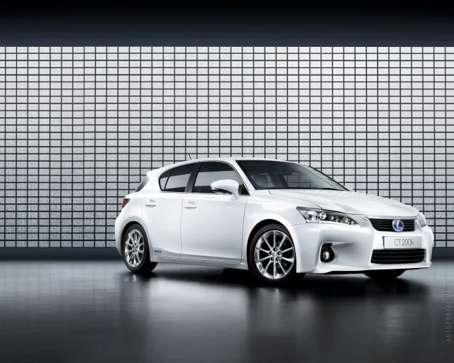 Lexus CT 200h 2011 хетчбек — 15